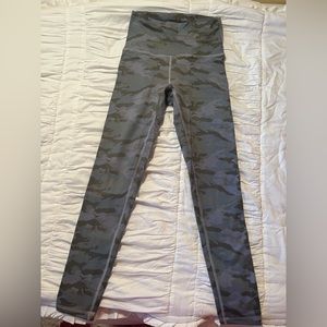 Fleo Camouflage Leggings - Gray and Black